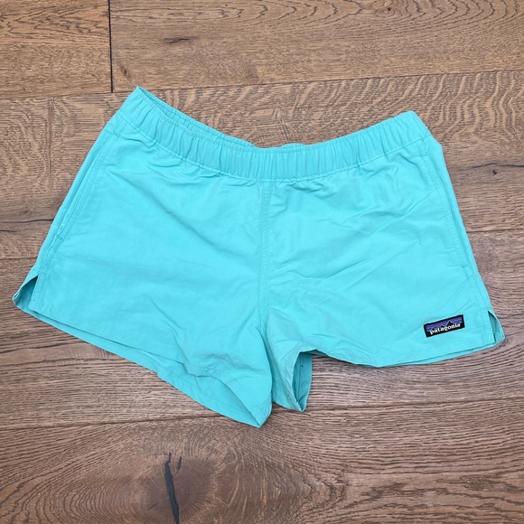 Patagonia Pants - Patagonia BARELY BAGGIES 2 1/2 IN SHORTS - WOMEN'S, Fresh Teal, Size XS